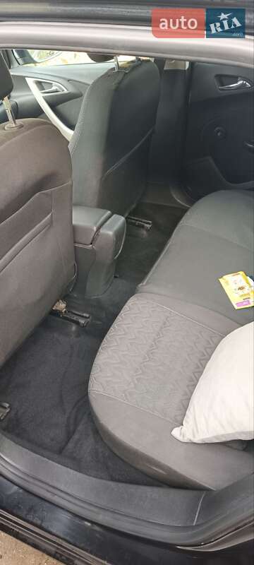 Універсал Opel Astra 2013 в Фастові