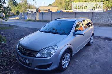 Універсал Opel Astra 2008 в Рівному