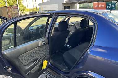 Седан Opel Astra 2000 в 