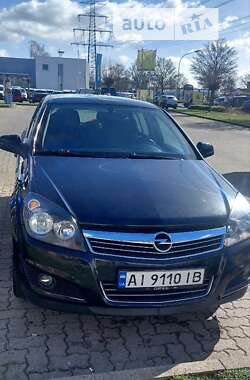 Хэтчбек Opel Astra 2012 в Киеве