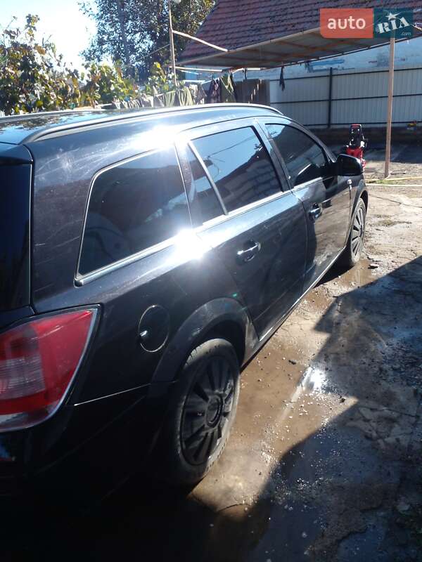 Opel Astra 2010