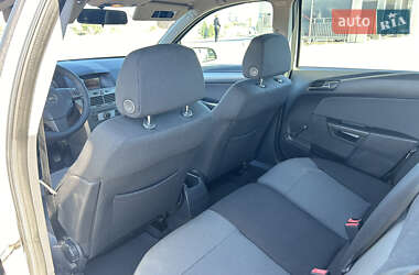 Универсал Opel Astra 2005 в 