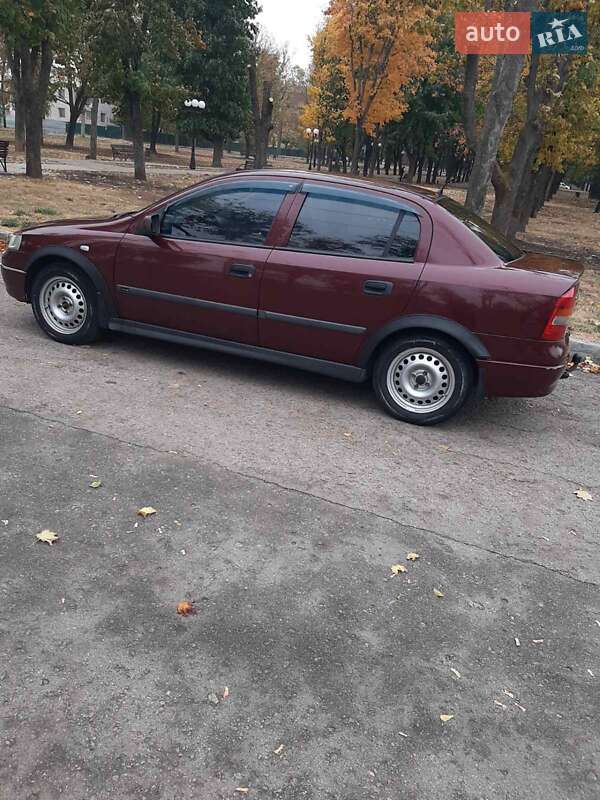 Седан Opel Astra 2003 в Харкові