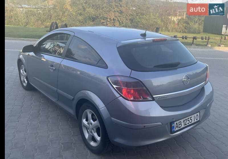 Купе Opel Astra 2006 в Виннице