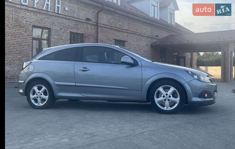 Купе Opel Astra 2006 в Виннице