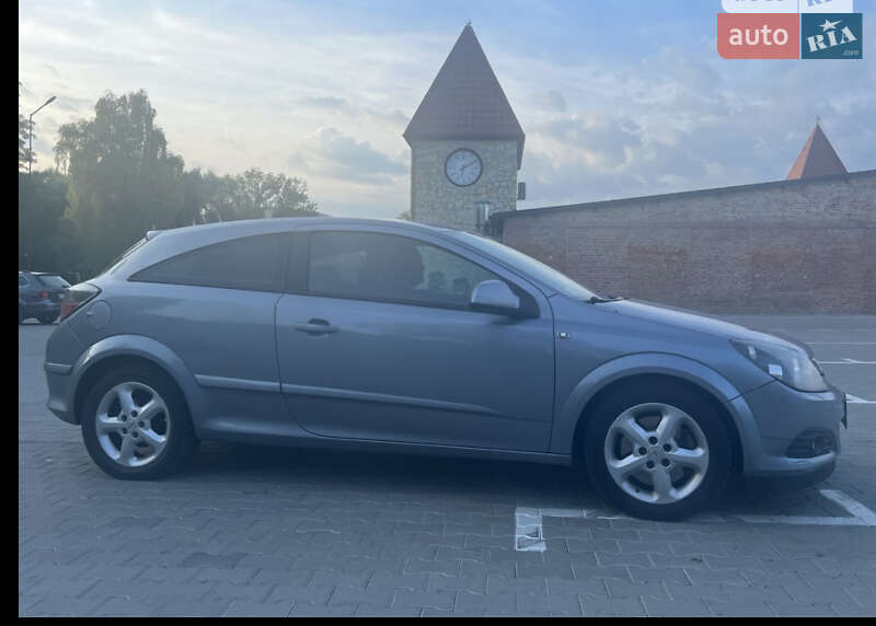 Купе Opel Astra 2006 в Виннице