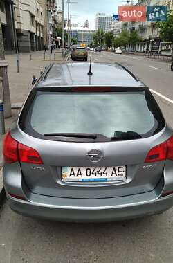 Универсал Opel Astra 2011 в 