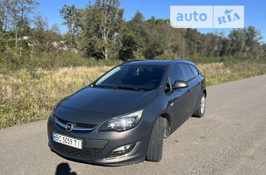 Універсал Opel Astra 2013 в Дрогобичі