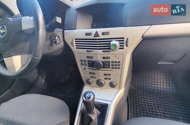 Универсал Opel Astra 2007 в 