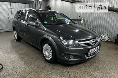 Универсал Opel Astra 2010 в Прилуках