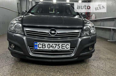 Универсал Opel Astra 2010 в Прилуках