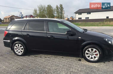 Универсал Opel Astra 2010 в Коломые