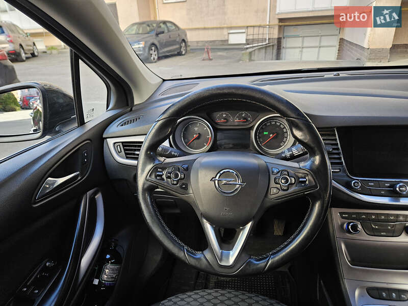 Універсал Opel Astra 2016 в Києві
