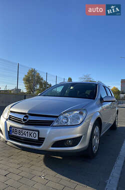 Універсал Opel Astra 2007 в Первомайську