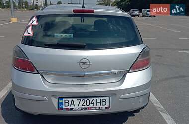 Хэтчбек Opel Astra 2008 в 