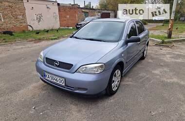 Седан Opel Astra 2008 в Киеве