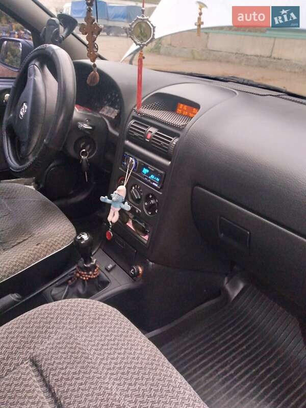 Седан Opel Astra 2008 в Киеве