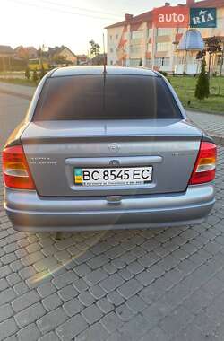 Седан Opel Astra 2008 в Львове