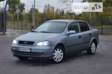 Седан Opel Astra 2006 в Дніпрі