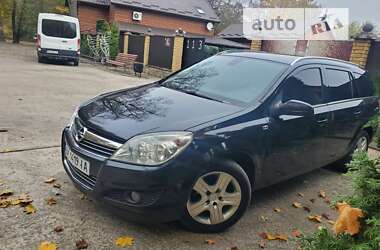 Універсал Opel Astra 2009 в Сарнах