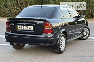 Седан Opel Astra 2005 в 