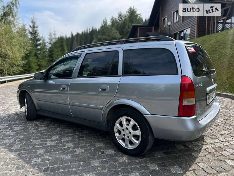Універсал Opel Astra 2003 в Надвірній