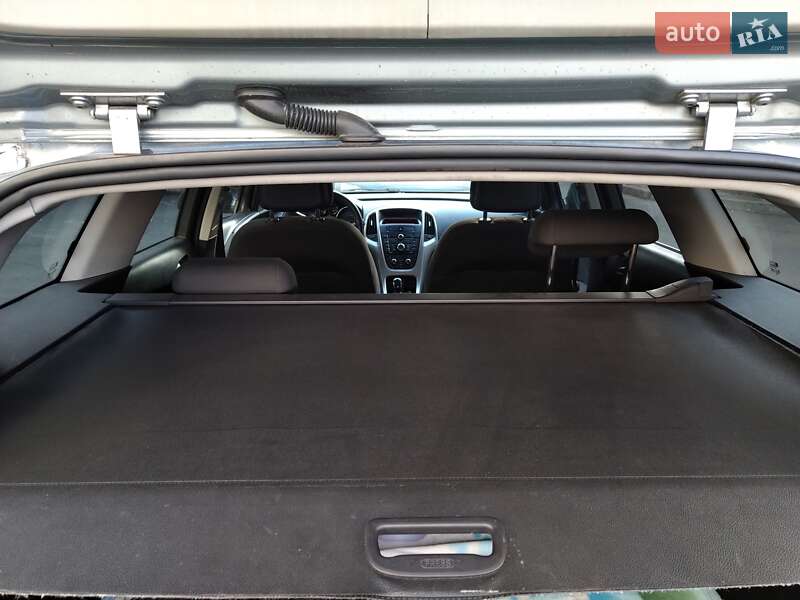 Универсал Opel Astra 2011 в Киеве
