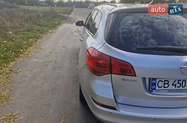 Универсал Opel Astra 2011 в 
