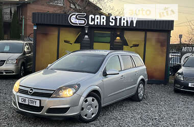 Универсал Opel Astra 2005 в Стрые