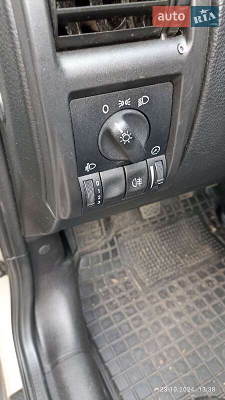 Седан Opel Astra 2006 в Києві