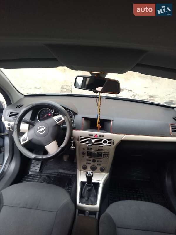 Универсал Opel Astra 2007 в Львове