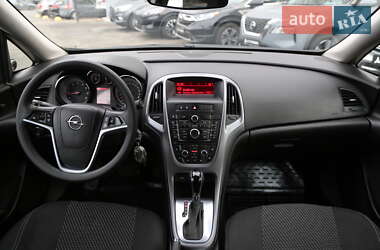 Седан Opel Astra 2017 в Киеве