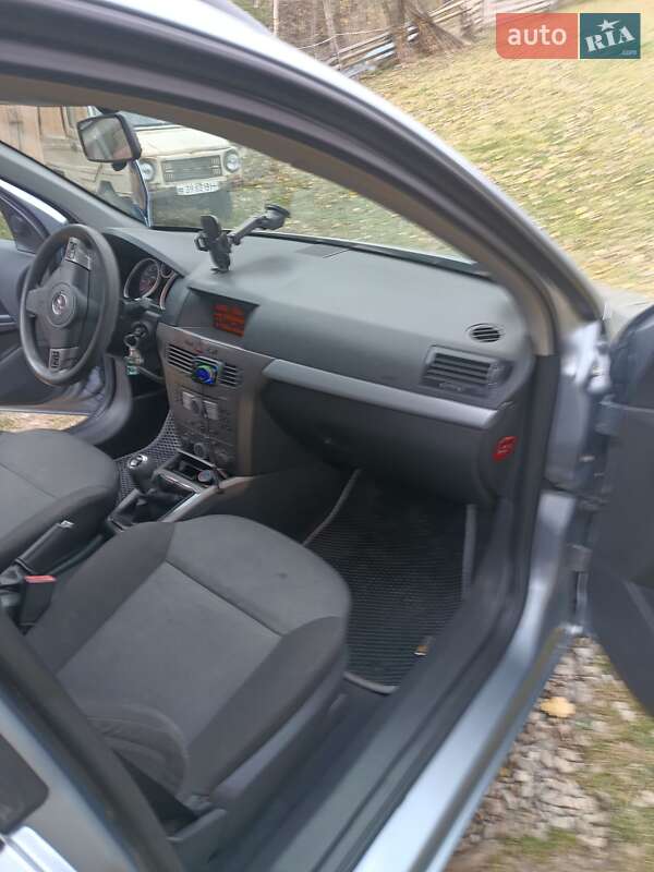 Універсал Opel Astra 2005 в Верховині фото 28 Універсал Opel Astra 2005 в Верховині