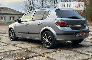 Хэтчбек Opel Astra 2006 в Первомайске