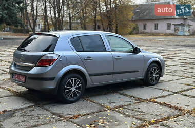 Хэтчбек Opel Astra 2006 в Первомайске