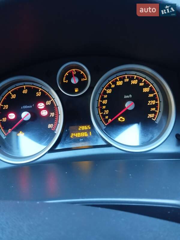 Хетчбек Opel Astra 2004 в Житомирі