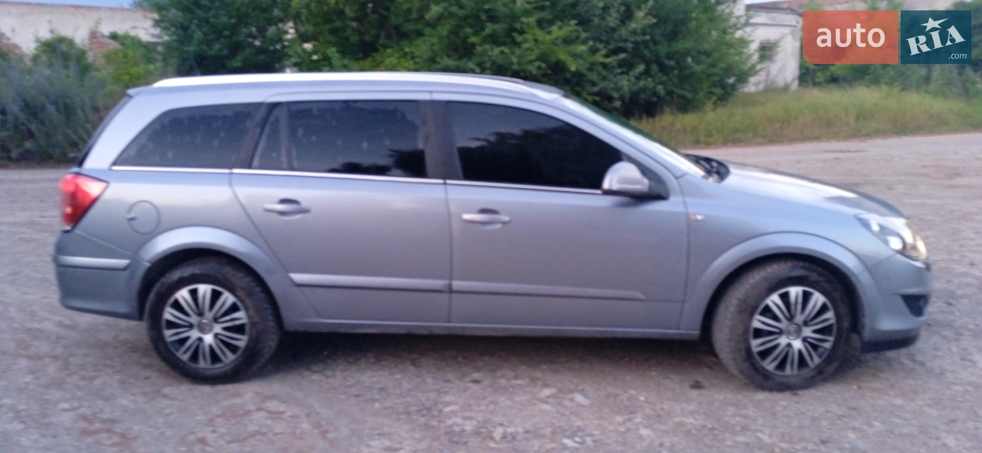 2010 Opel Astra - мініатюра 2