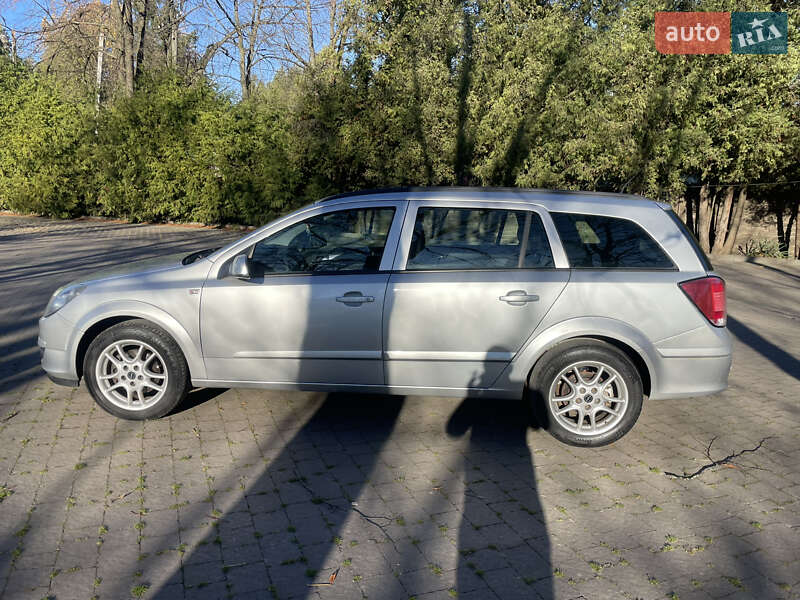 Універсал Opel Astra 2005 в Калуші