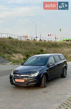 Універсал Opel Astra 2010 в Хмельницькому