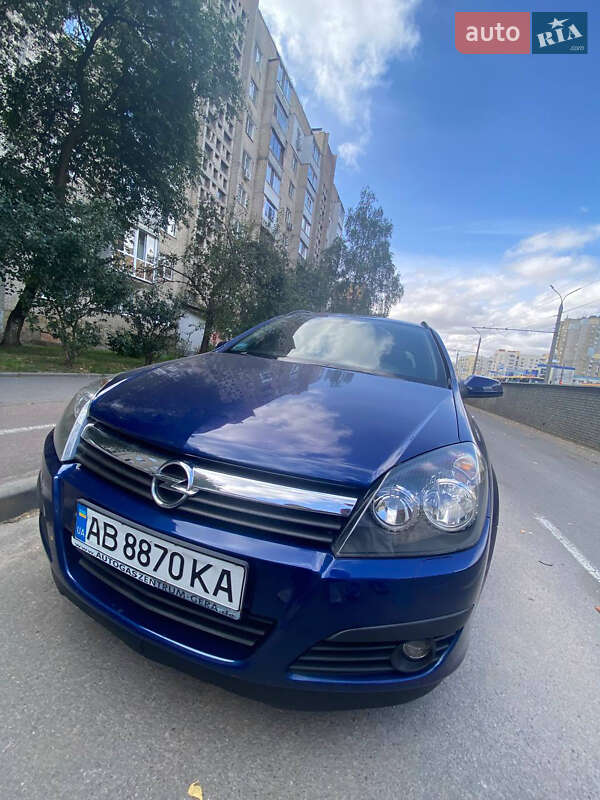 Универсал Opel Astra 2005 в 