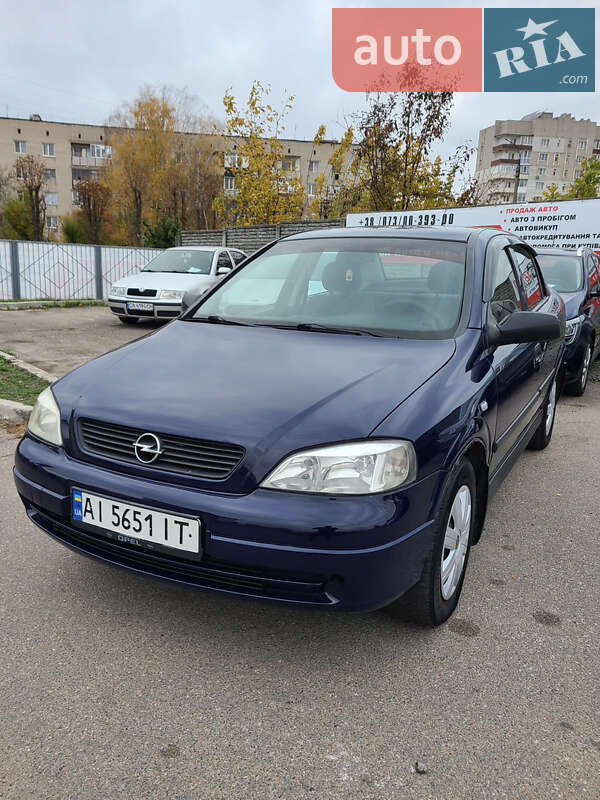 Седан Opel Astra 2008 в Кам'янці