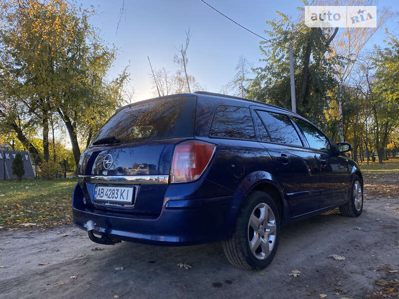 Универсал Opel Astra 2008 в Киеве