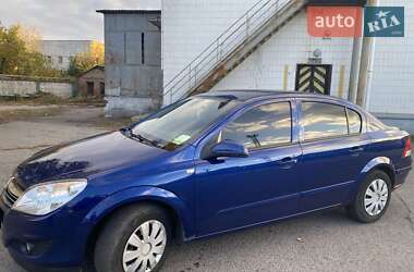 Седан Opel Astra 2009 в Ромнах