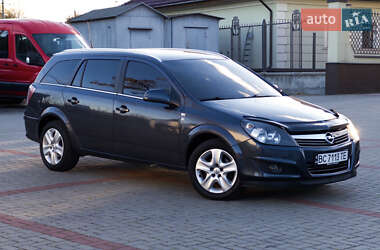 Универсал Opel Astra 2010 в Золочеве