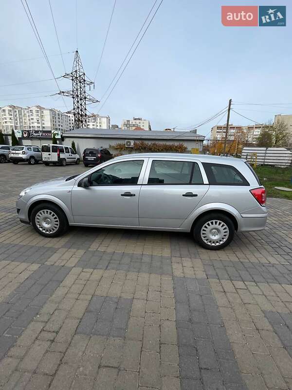 Универсал Opel Astra 2008 в Ивано-Франковске
