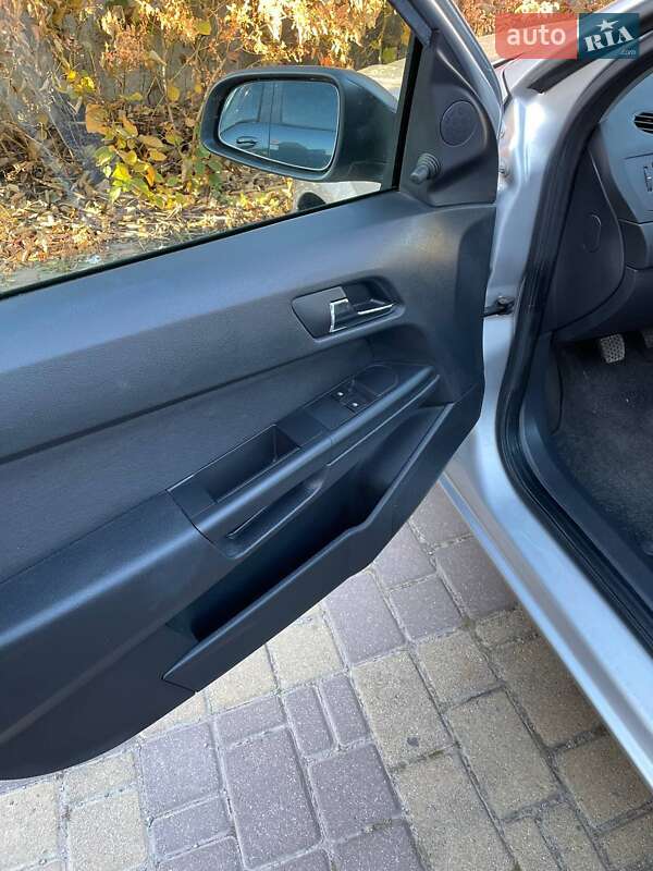 Универсал Opel Astra 2008 в Ивано-Франковске