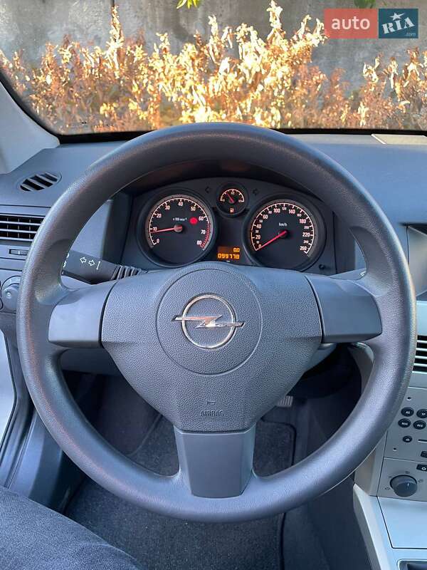 Универсал Opel Astra 2008 в Ивано-Франковске