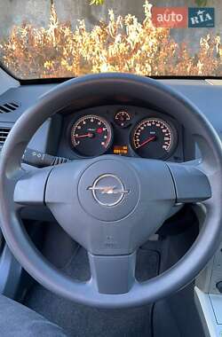 Универсал Opel Astra 2008 в 