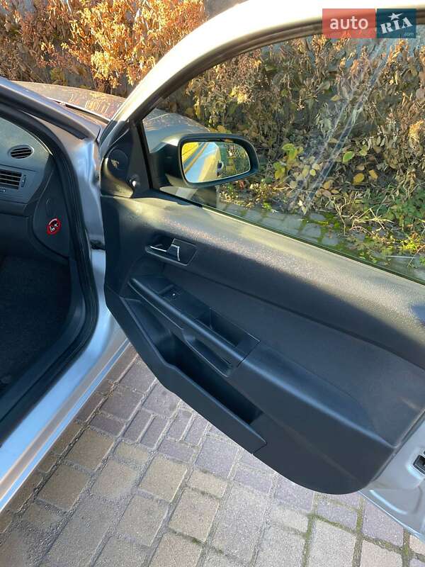 Универсал Opel Astra 2008 в Ивано-Франковске