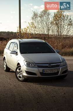 Універсал Opel Astra 2009 в Києві